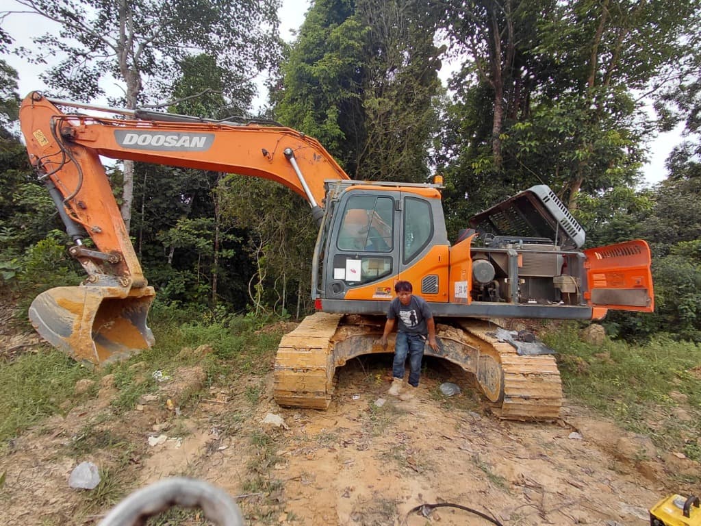 Dokumentasi Service AC Ekskavator Doosan DX300LCA