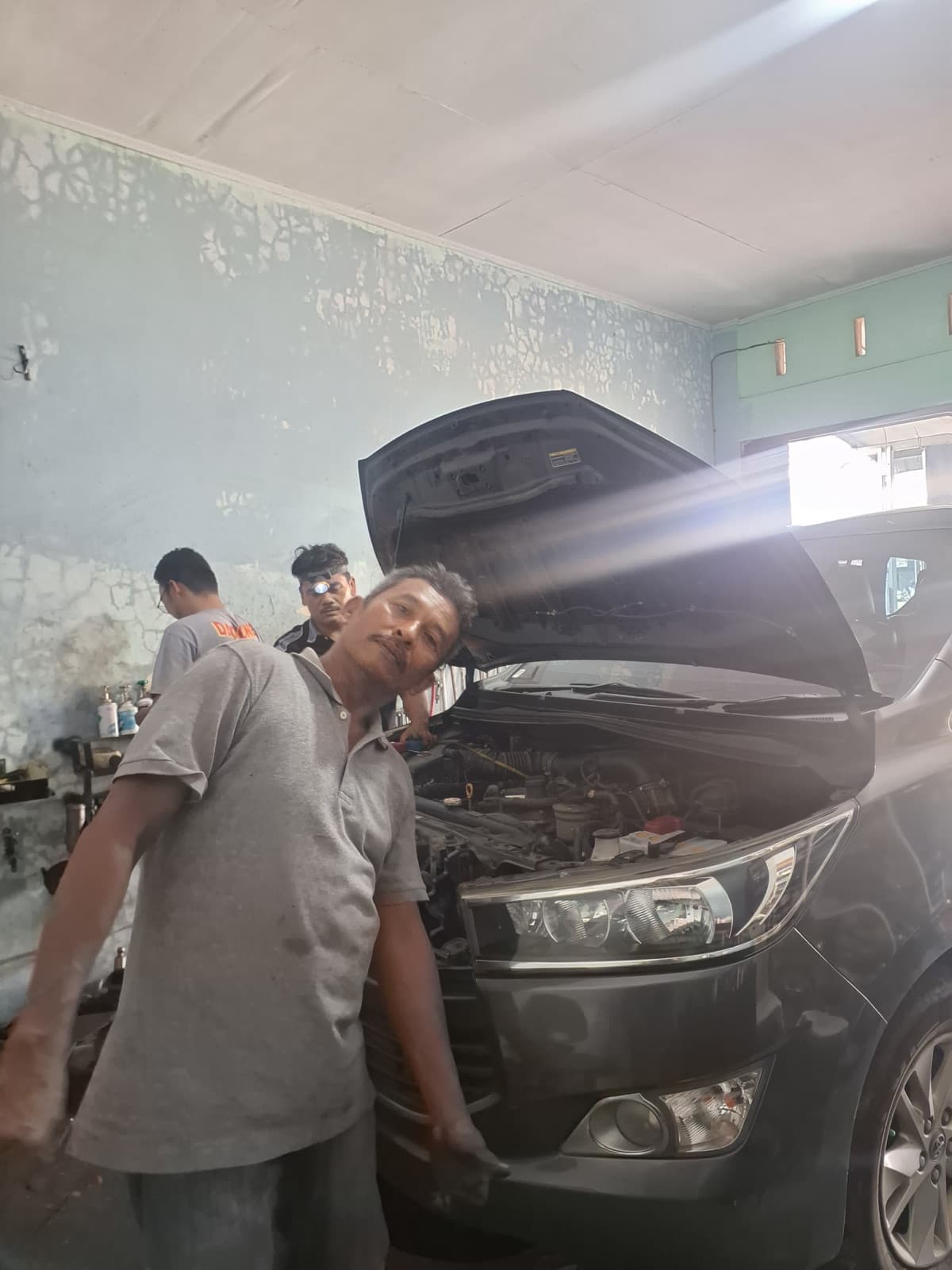 Dokumentasi Pengerjaan kendaraan di bengkel